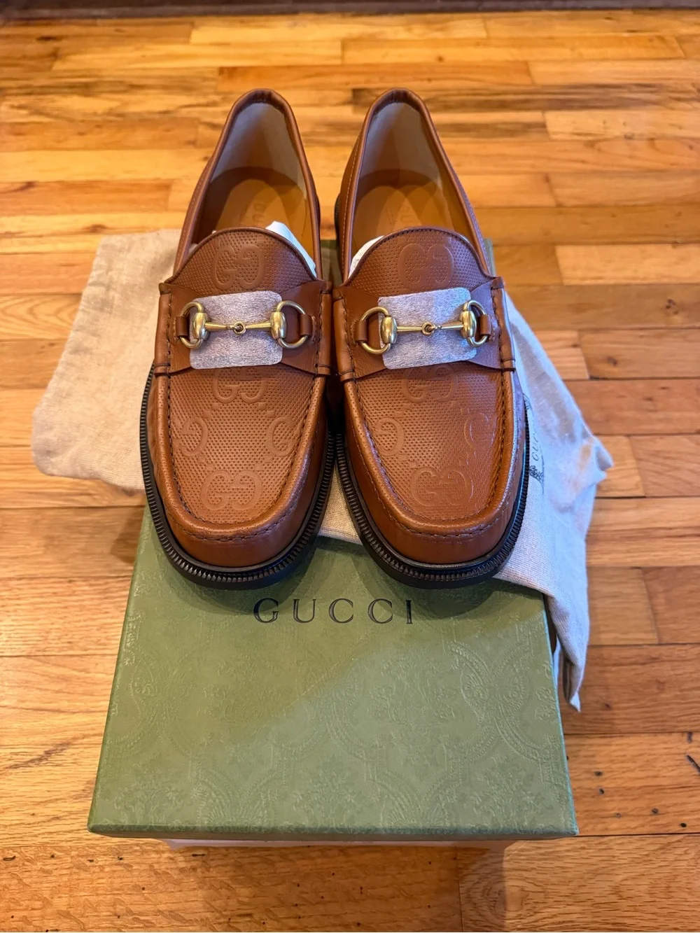 New Men’s Gucci Tan Leather Horsebit Loafers with Embossed GG